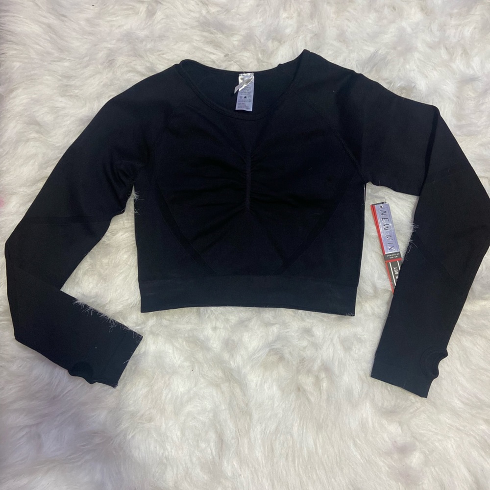Black long sleeve spandex top
